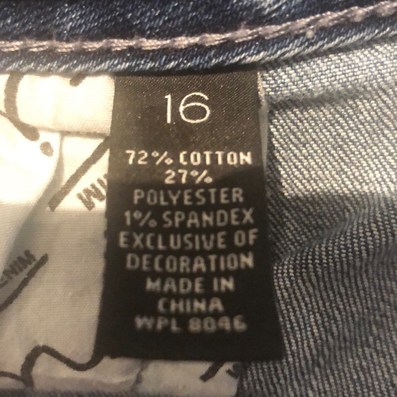 INC Denim Shorts - LIKE NEW - WORN ONCE - Picture 8 of 13